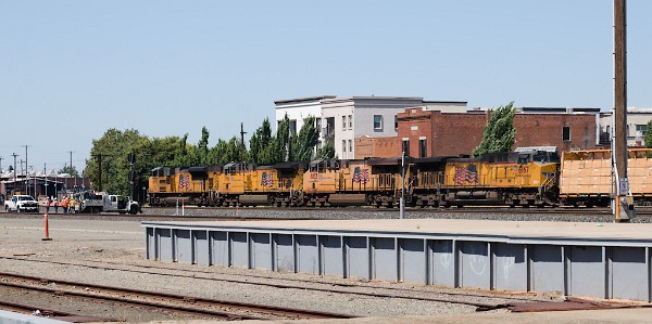 UP8995 (SD70AH) - UP7196 (C44ACM) - UP8033 (C45ACCTE) - UP6167 (C44AC)