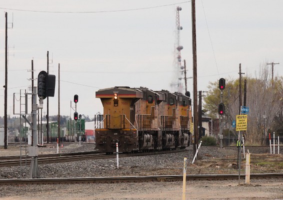 UP7605 (C45ACCTE) And Two Unidentified Locomotives