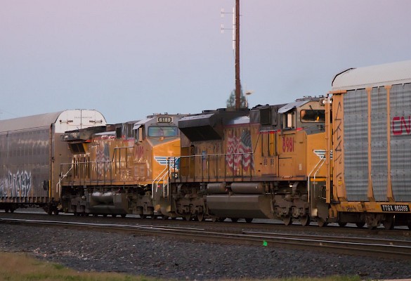 UP6189 (C44ACM) - UP8981 (SD70AH)