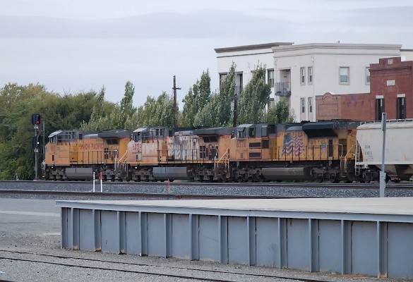 UP9817 (C44ACM) - UP6039 (C44ACCTE) - UP8528 (SD70ACe)