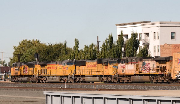 UP8386 (SD70ACE) - UP5847 (C44ACM) - UP4107 (SD70M) - UP5585 (C44ACCTE)