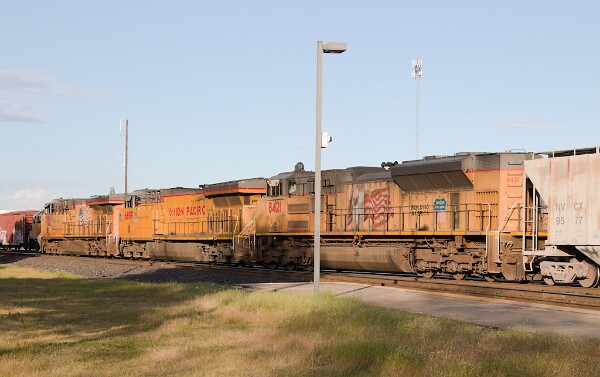 UP7999 (C45ACCTE) - UP6889 (C44ACM) - UP8421 (SD70ACe)