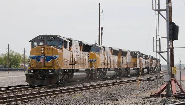 UP9904 (SD59MX) - UP9912 (SD59MX) - UP9927 (SD59MX) - UP5746 (C44ACCTE) - UP6369 (C44AC) - UP8326 (SD70ACe) - UPY619 (GP15-N) - UP7206 (C44AC)